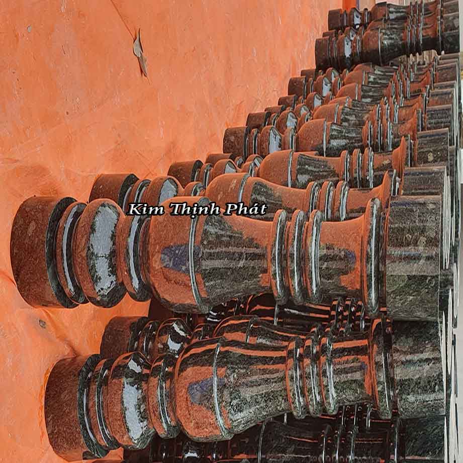 con tiện đá hoa cương màu đen