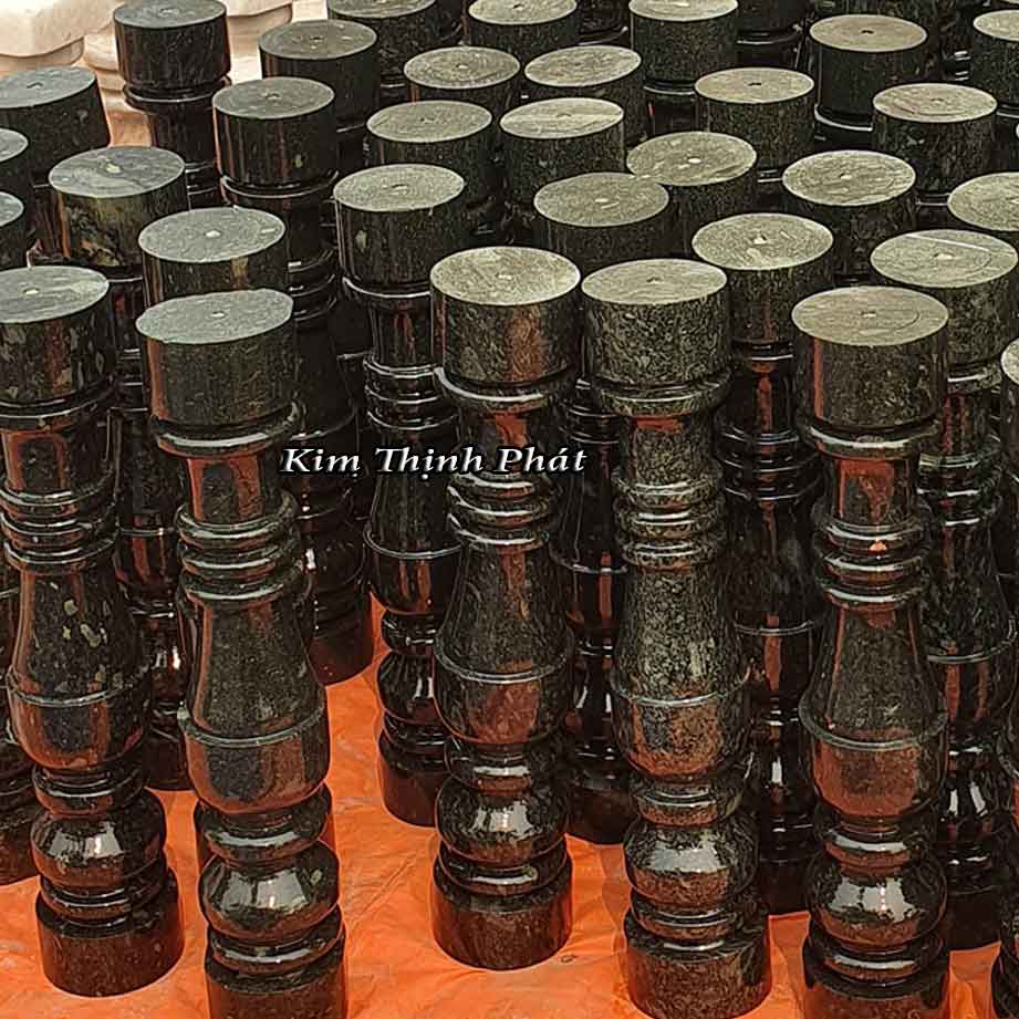 con tiện đá hoa cương màu đen