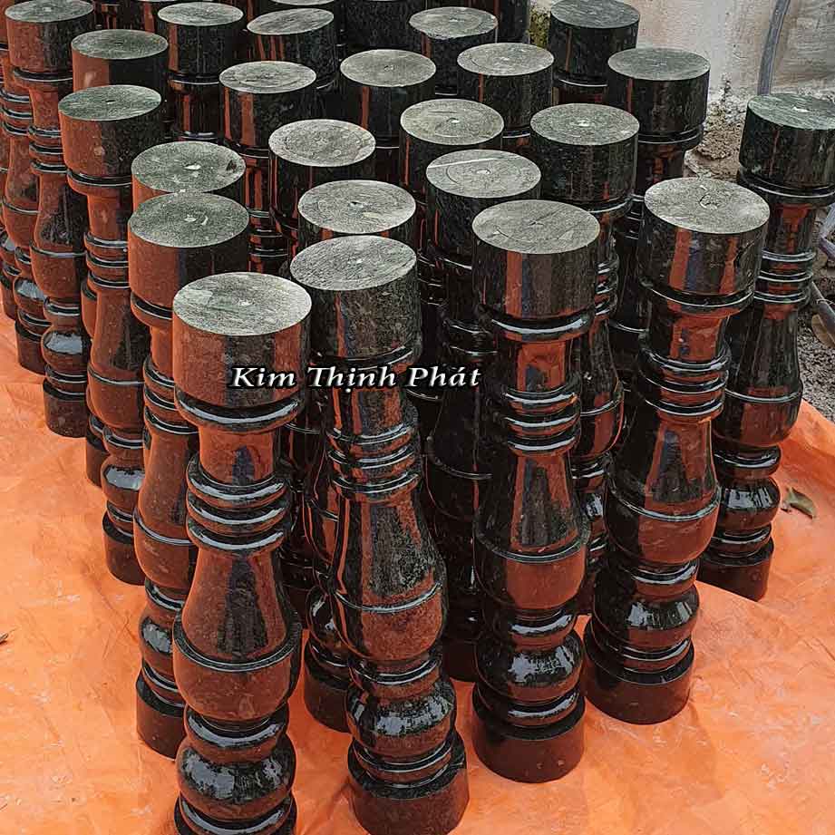con tiện đá hoa cương màu đen