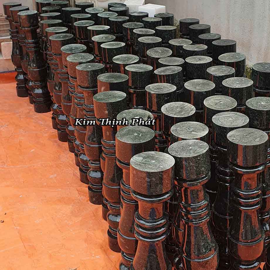 con tiện đá hoa cương màu đen