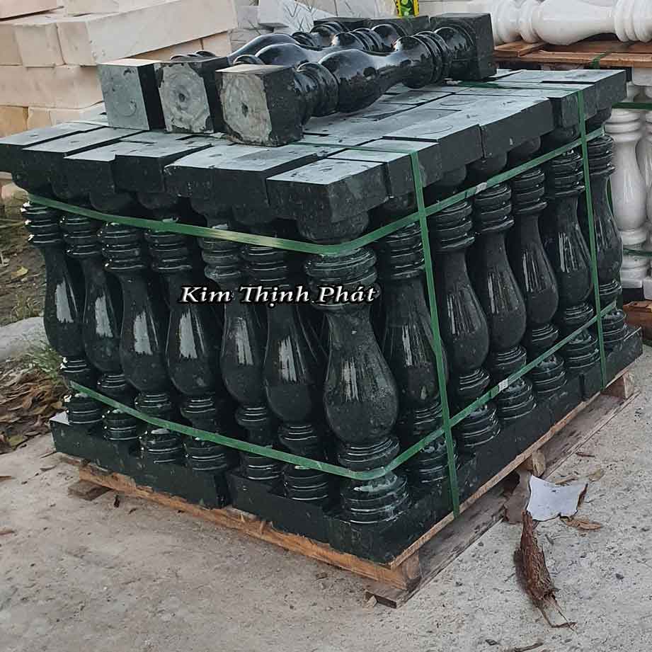 con tiện đá hoa cương màu đen