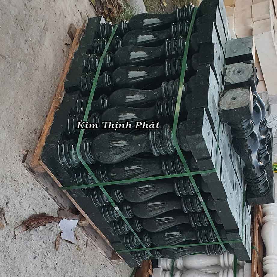 con tiện đá hoa cương màu đen