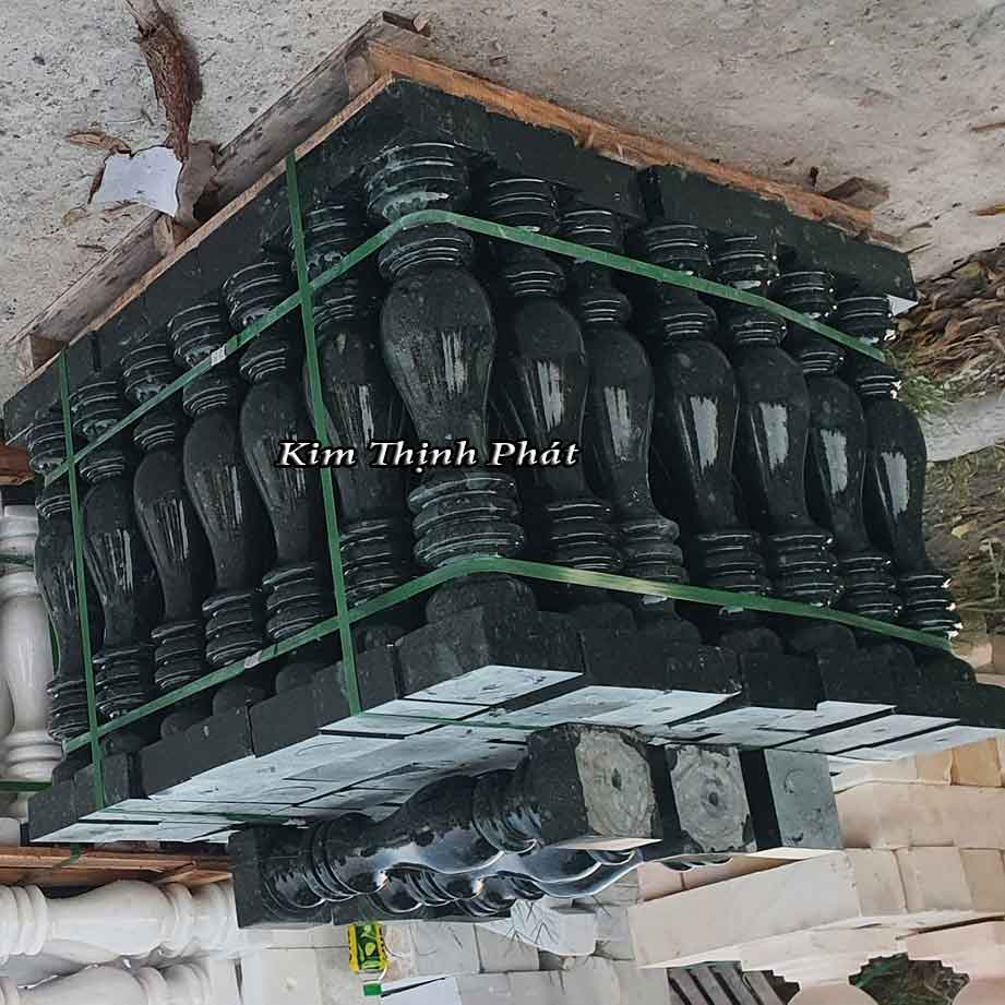 con tiện đá hoa cương màu đen