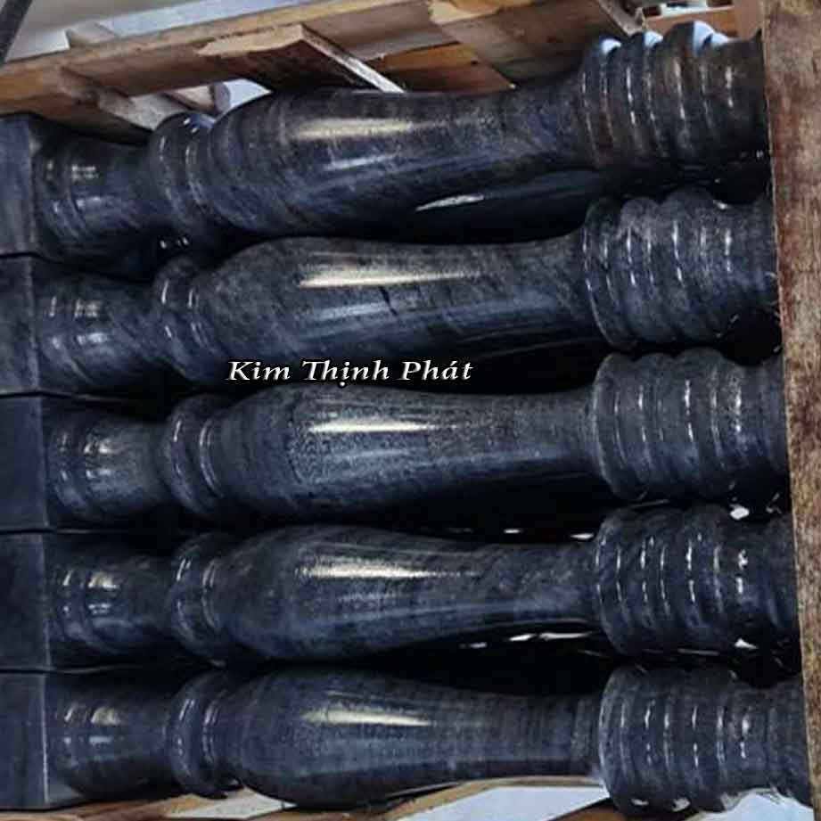 con tiện đá hoa cương màu đen
