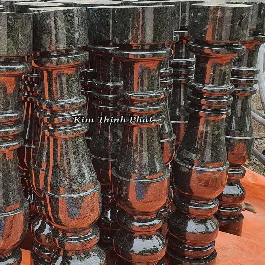 con tiện đá hoa cương màu đen