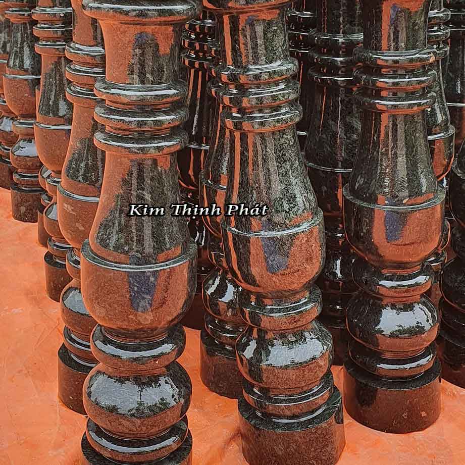 con tiện đá hoa cương màu đen