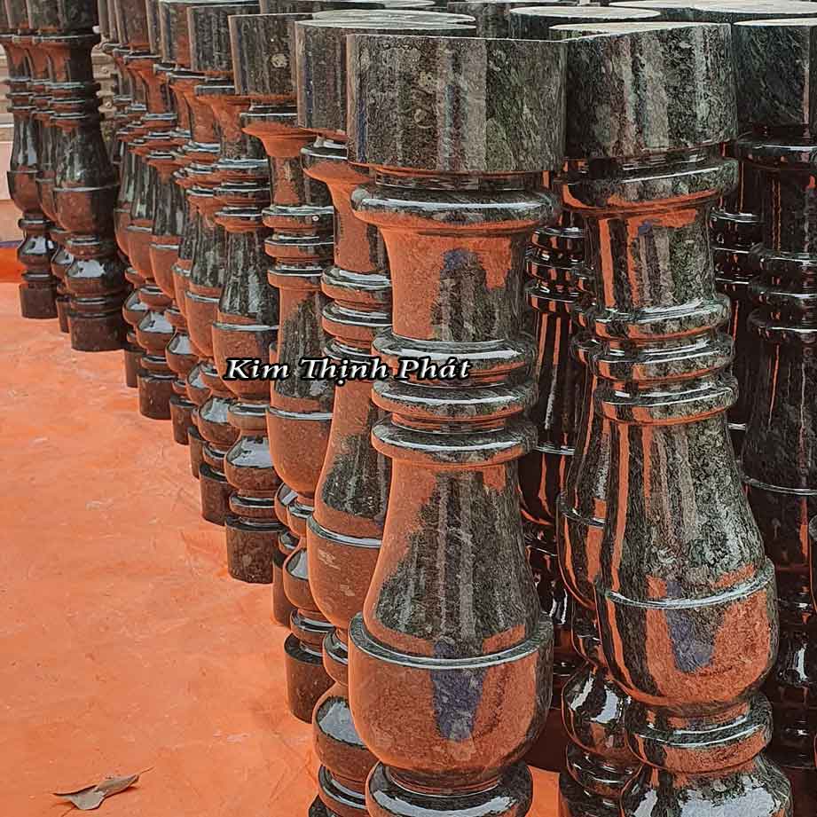 con tiện đá hoa cương màu đen