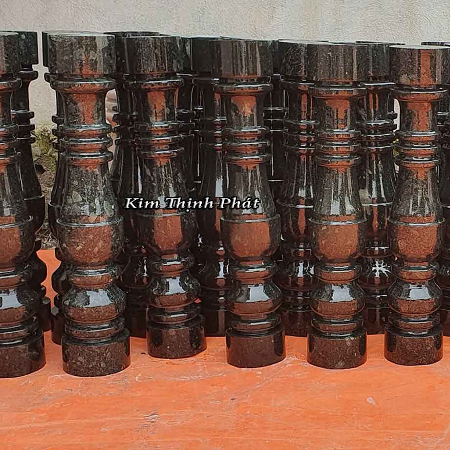 con tiện đá hoa cương màu đen
