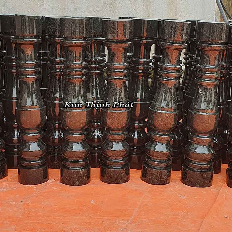 con tiện đá hoa cương màu đen