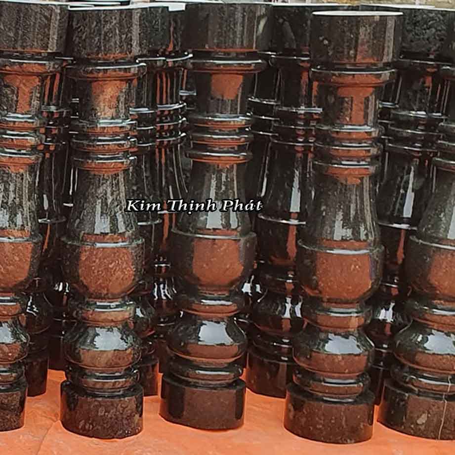 con tiện đá hoa cương màu đen