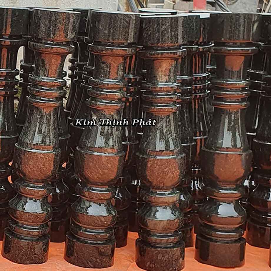 con tiện đá hoa cương màu đen
