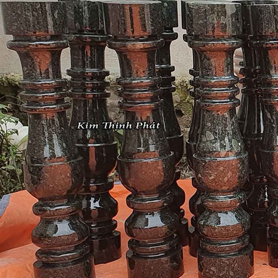 con tiện đá hoa cương màu đen