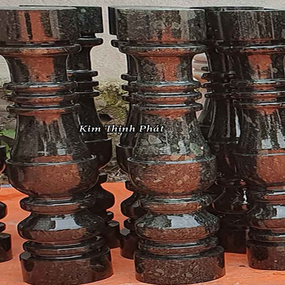 con tiện đá hoa cương màu đen