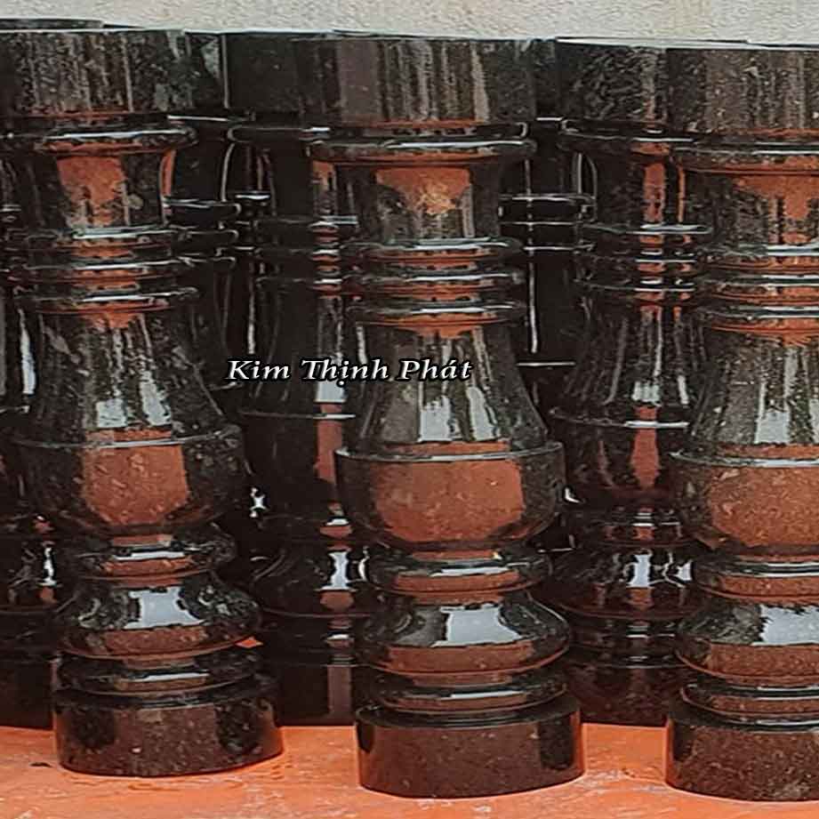 con tiện đá hoa cương màu đen