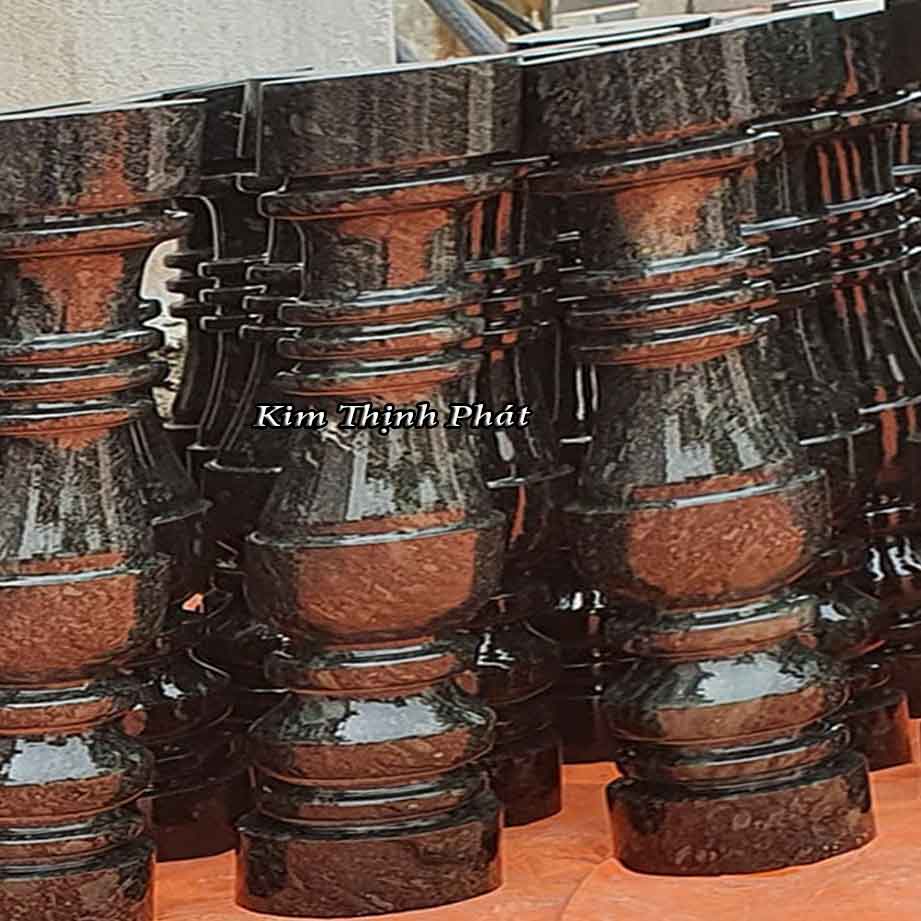 con tiện đá hoa cương màu đen