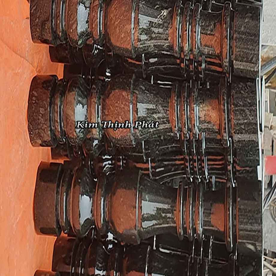 con tiện đá hoa cương màu đen