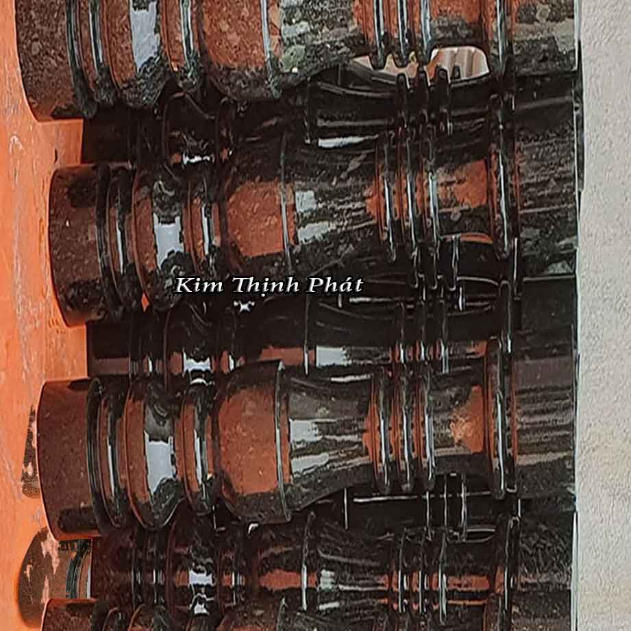 con tiện đá hoa cương màu đen