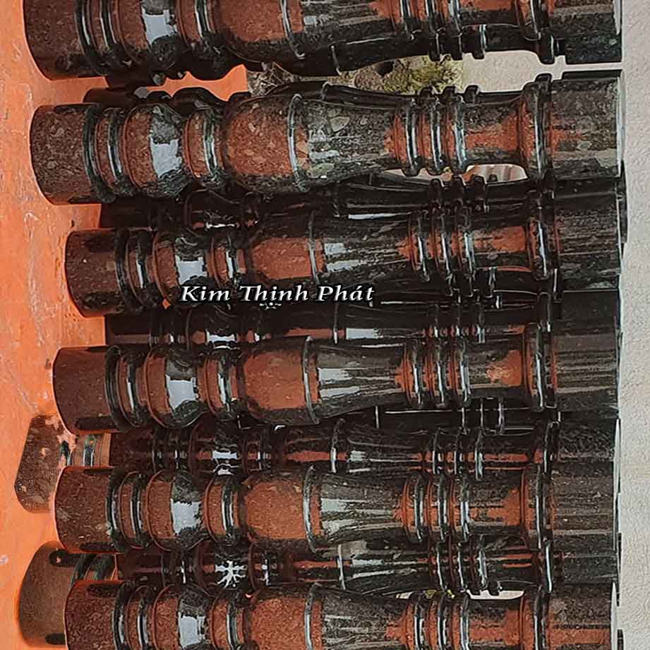 con tiện đá hoa cương màu đen