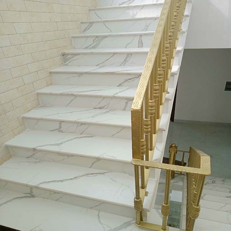 đá hoa cương trắng sứ ý cầu thang