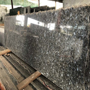Đá hoa cương ốp bếp nét đẹp ấm cúng không thể chê