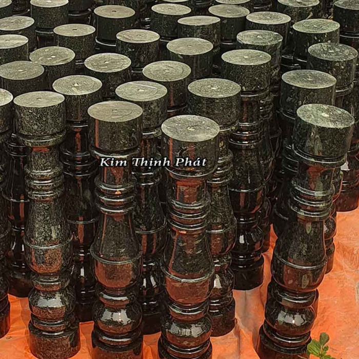 con tiện đá hoa cương màu đen